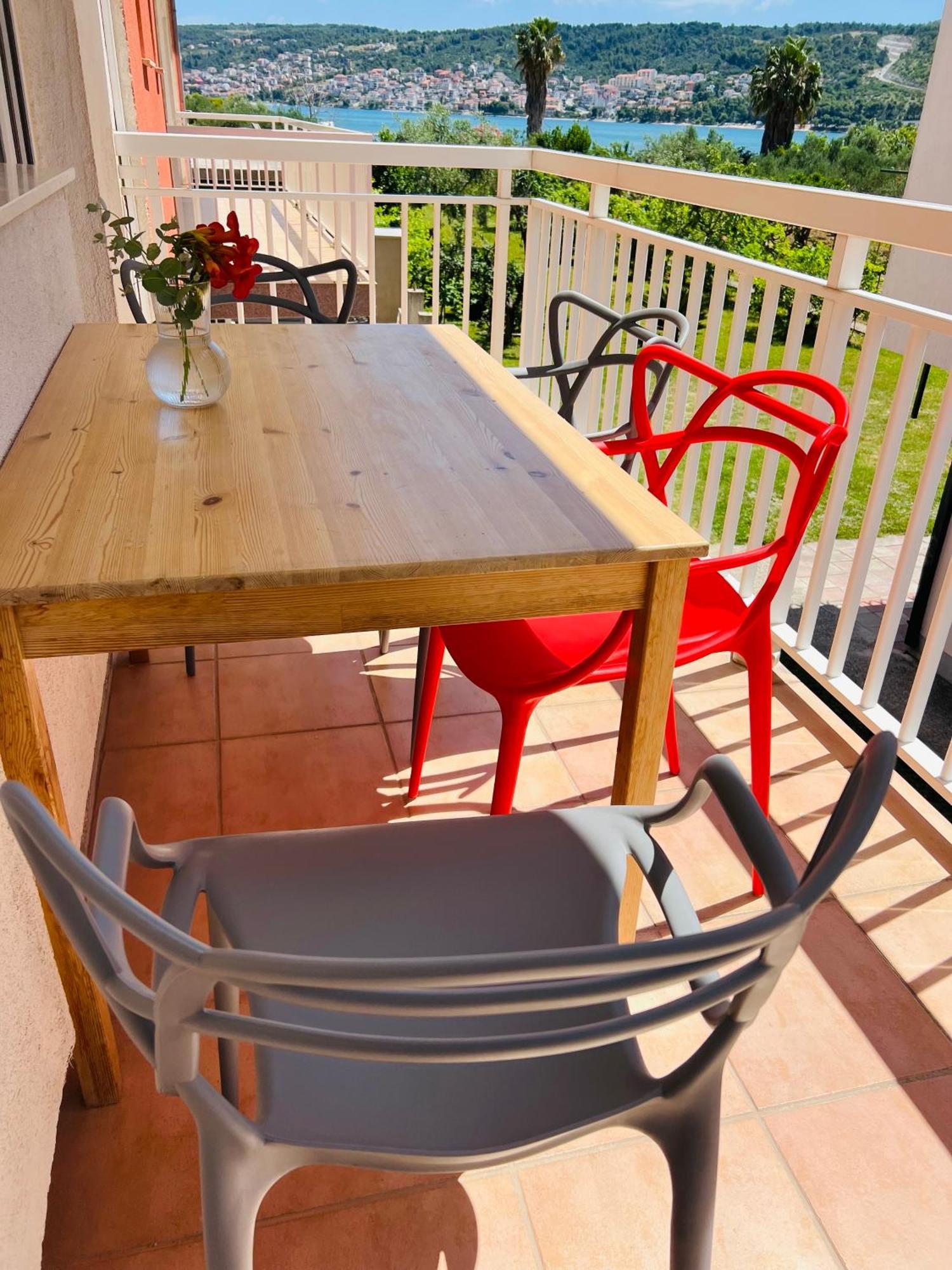 Apartments Zora Трогир Екстериор снимка